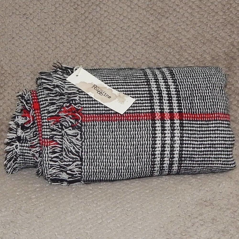 Macchia di Ruggine Oversized Blanket Scarf Plaid Black White Red